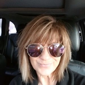 Meet your Posher, Karla